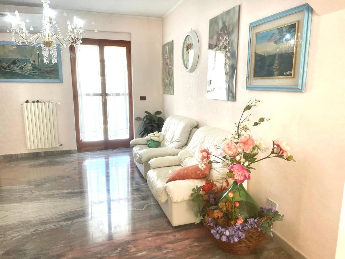 La Vie En Rose Mattinata Apartment Luaran gambar