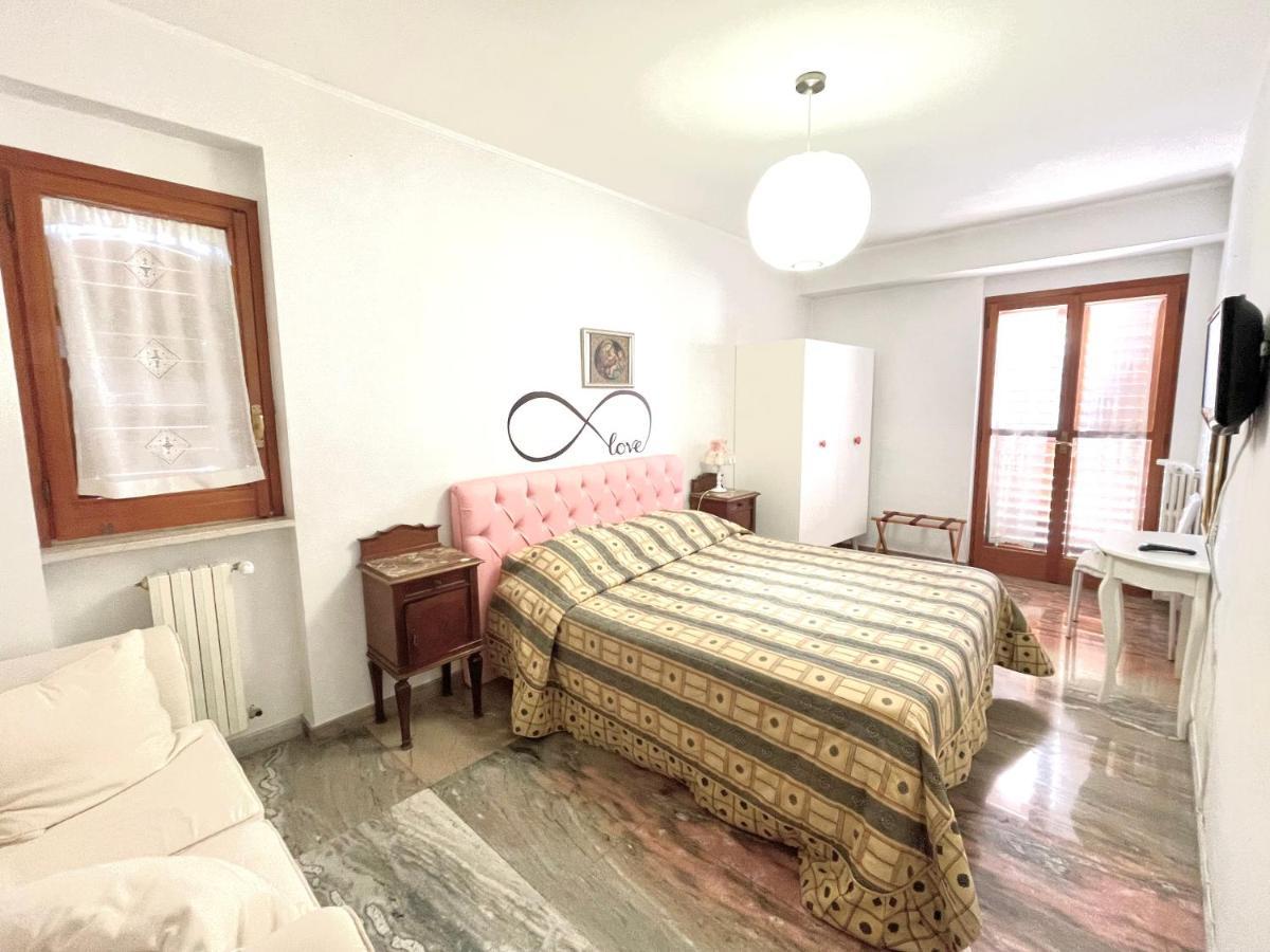 La Vie En Rose Mattinata Apartment Luaran gambar
